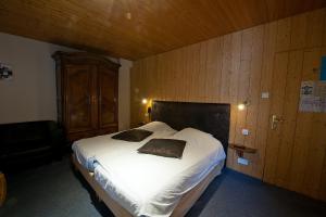 Hotels Hotel aux Deux Clefs : photos des chambres