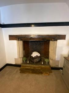 Charles I 16th century house