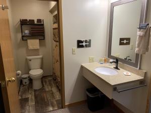 King Room with Spa Bath room in Rustic Manor
