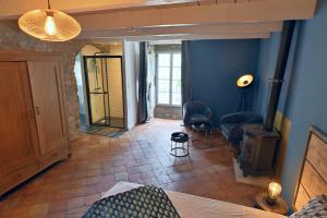 Le Bruit de lEau (Chambre La Suite)