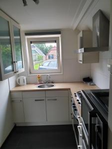 Lovely Bungalow 8p close to beach and Amsterdam