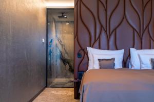 Deluxe Double Room room in Theatre Hotel