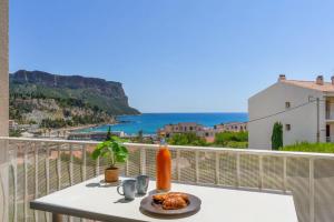 obrázek - Superb bright flat with balcony and sea view in Cassis - Welkeys