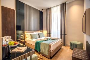 Hotel 77 Seventy-Seven - Maison DArt Collection