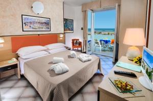 Double or Twin Room with Sea View room in Hotel Losanna