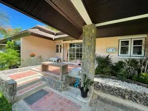 F16 Rock Garden Beach Resort Rayong - Ban Ao Makham Pom