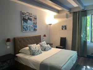 Hotels HOTEL ERMITAGE : photos des chambres