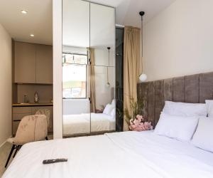 Villa Nina - Apartments with pool near the sea