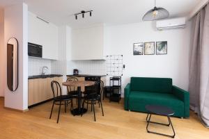 Apartments nearto Main Railway Station