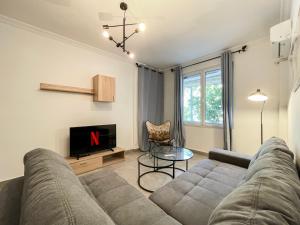 Downtown Retreat 67sqm apt in Neos Kosmos