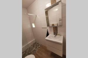 Sanierte 2 ZKB Fewo - Top Lage - PayTV und WLAN