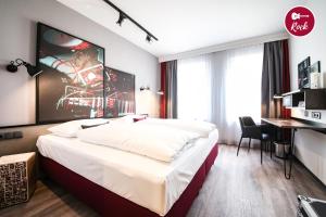 Premium Double Room Rock and Roll room in arte Hotel Wien Stadthalle