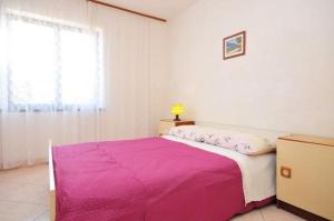 Apartment in Nin with loggia, air conditioning, Wi-Fi (4869-5)