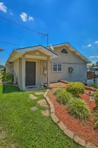 Boat Launch on Lake Hamilton Cozy Cottage! - Red Oak