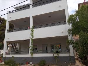 Apartmani Jure Perić
