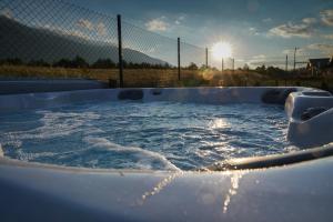 Mountain villa Aleksia with JACUZZI