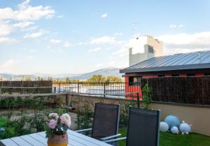 Cal Xera - Acollidora planta baixa amb jardí privat i llar de foc