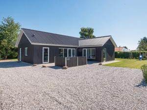 10 person holiday home in Juelsminde
