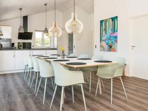 10 person holiday home in Juelsminde