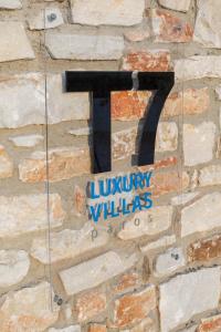 T7 LUXURY VILLAS PAROS