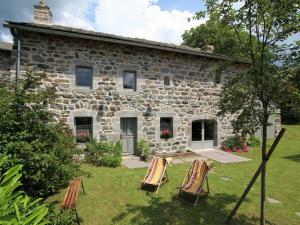 Maisons de vacances Gite Saint-Julien-Chapteuil, 4 pieces, 8 personnes - FR-1-582-296 : photos des chambres