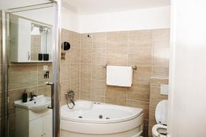 Kali Host Home Away From Home