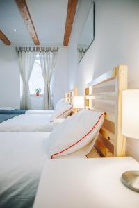 Kali Host Home Away From Home