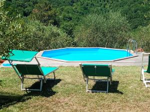Villa con Piscina 10 Posti Letto, LOliveta Di Rivalto