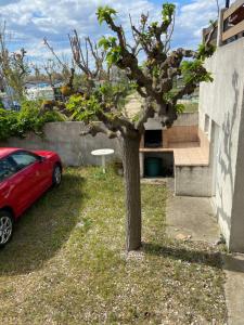 Appt avec parking, clim, wifi à 50 m de la plage