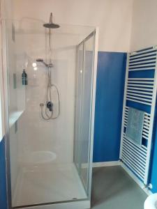 Deluxe Double Room (2 Adults + 1 Child)
