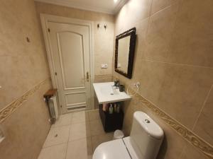 Acacias - Piso amplio en Playa de Poniente para 6 personas con garaje - VUT-2654-AS