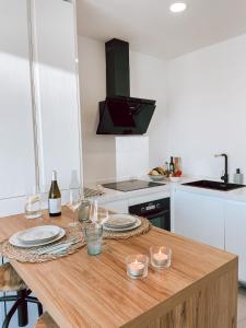 Cozy, well located and balcony sheltered from wind