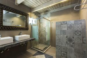 Villa Proto Helidoni - A cozy beachfront Villa