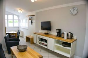 FeWo mit Meerblick, gratis Nutzung vom AHOI Erlebnisbad und Sauna in Sellin - Haus Blick zur See FeWo 10