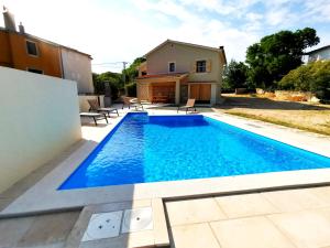 Villa Mira Garica by El-Pi Tours 