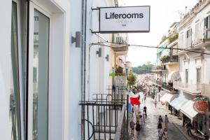 Liferooms