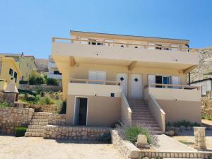 Apartments Gubo 
