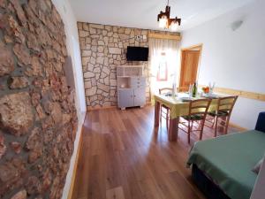 Villa Mira Garica by El-Pi Tours 
