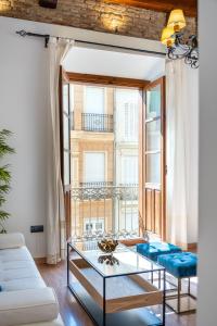 CARRETERIA - Design & Comfort - Prime area