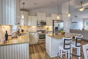 Port Clinton Home with Lake Views!