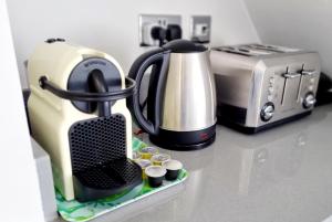 Modern Maisonette 2 Bedrooms Newly Renovated