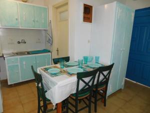 Yacht Front Studio - Back Yard - No 7