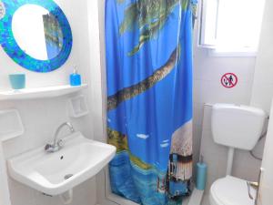 Yacht Front Studio - Back Yard - No 7