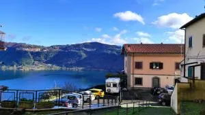 Vivere il Borgo sul lago - Nemi