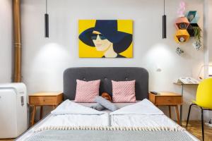 Riverbank Apartment At Parliament