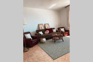 LARGE 90m2 CANARY APARTMENT, NICE VIEW, LOCATION !