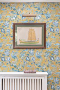 Central Apartment With Private Parking