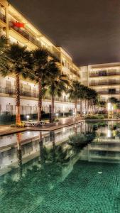 Magnifique Appartement avec des piscines,wifi gratuit à proximité de la plage de Bouznika