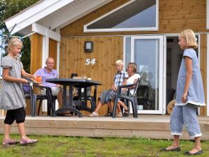 6 person holiday home in Skærbæk-By Traum