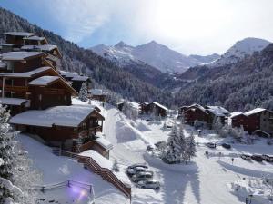 Charmant Duplex Skis aux Pieds, Proche Commerces, Méribel - FR-1-182-109